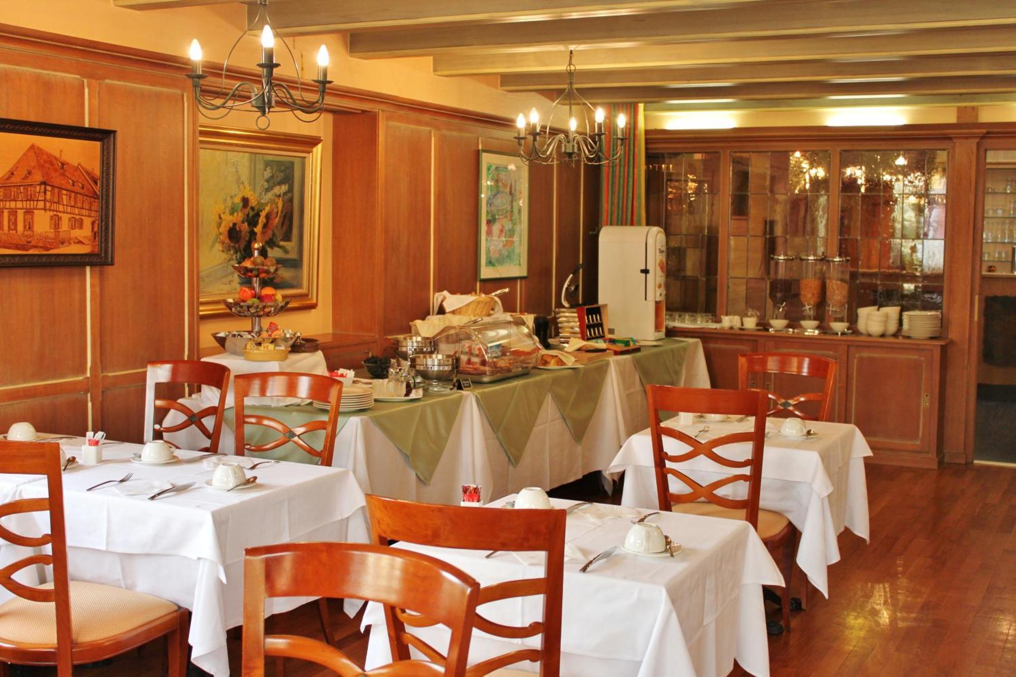 Hotel Restaurant Au Boeuf ブラエスハイム エクステリア 写真